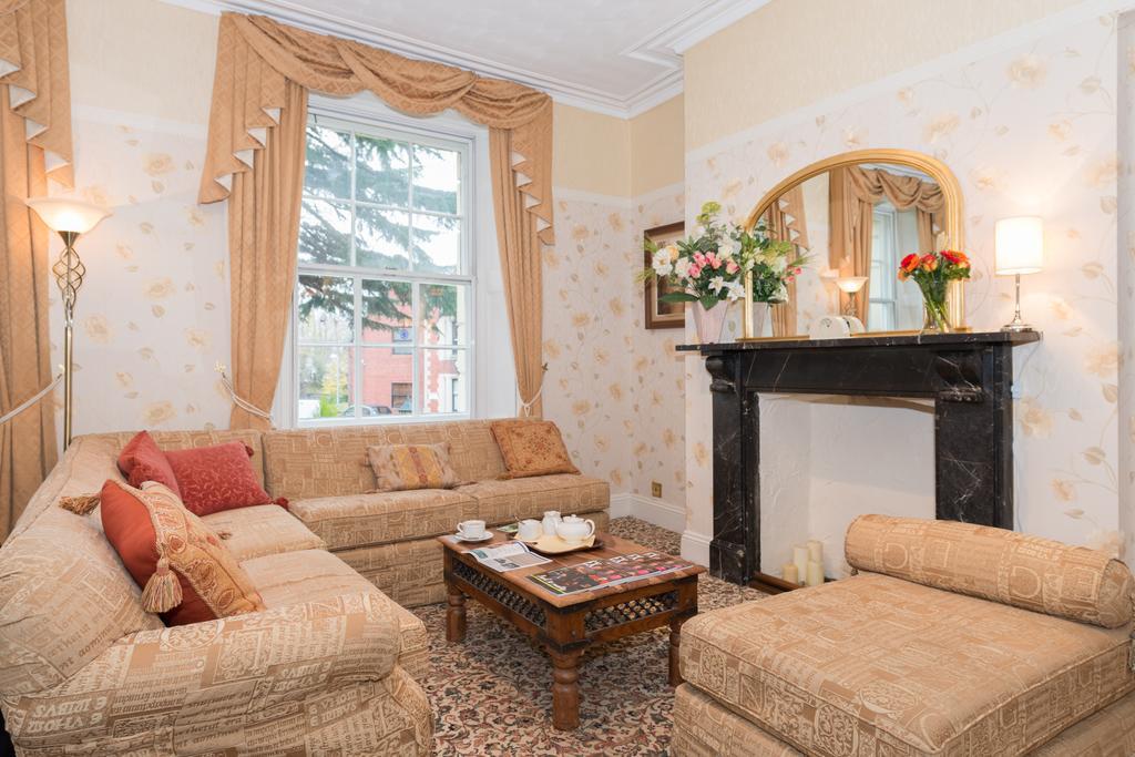 Clock Tower Hotel Ексетер Екстер'єр фото